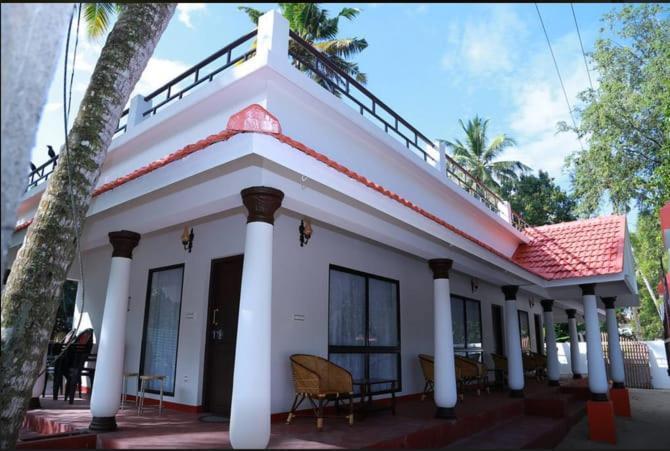 Marari Beach Clleetus Homestay Mararikulam Exterior photo